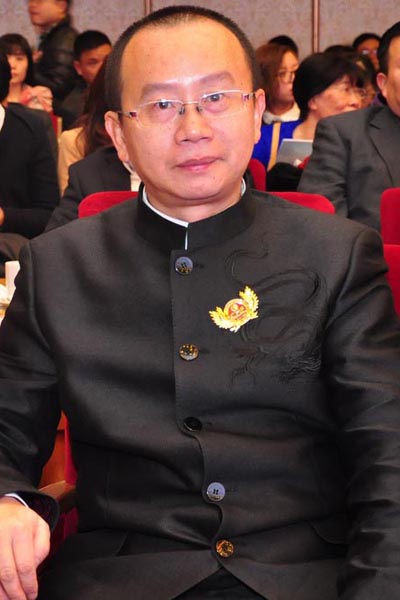 周京南 全聯藝術紅木家具專委會專家顧問、明清宮廷家具專家、故宮博物院研究員