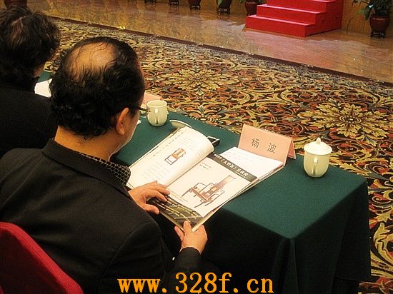 黃花梨教父：亨利家具董事長-楊波