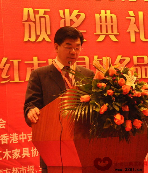 深圳紅木家具協(xié)會會長、深發(fā)紅木董事長張祝林