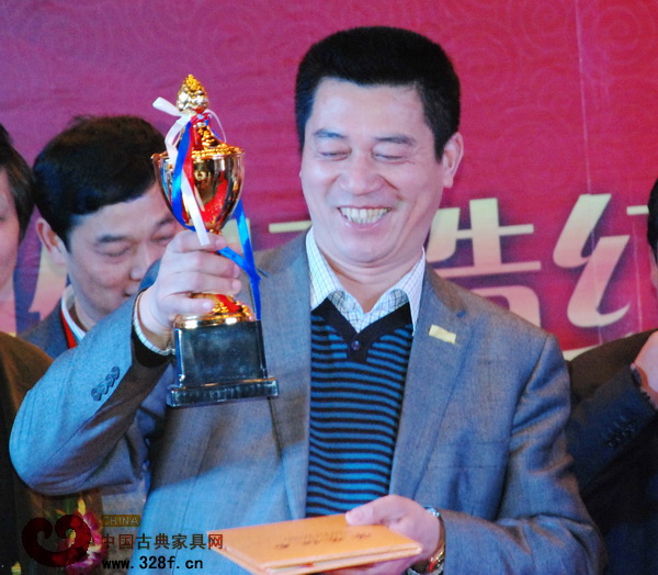新明紅當選2010年最具影響力的中國紅木家具十大品牌