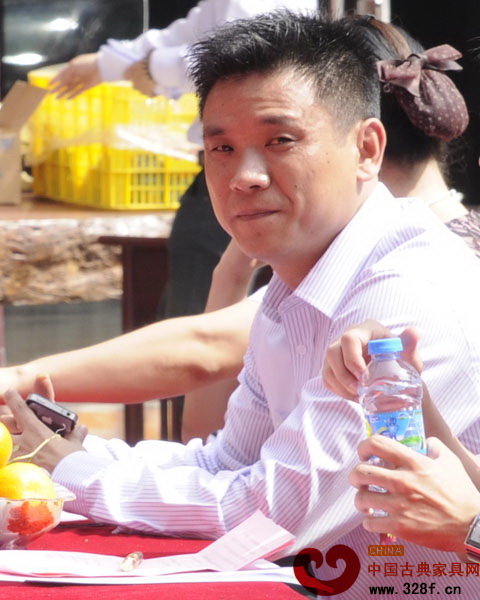 出席嘉賓：深圳萬盛宇家具有限公司總經理陸正大