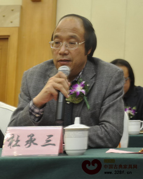 東陽卓木王紅木董事長杜承三