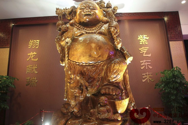 江蘇海門：世界最大金絲楠木“五子鬧佛”像亮相