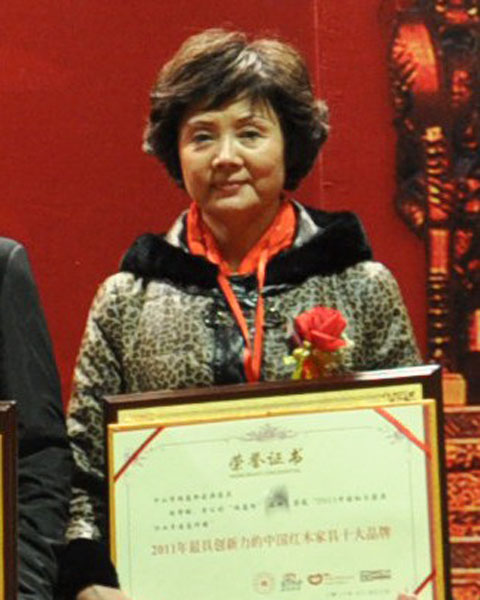 大連養心堂副董事長李莎