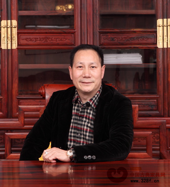 東陽市御乾堂宮廷紅木家具有限公司董事長馬海軍
