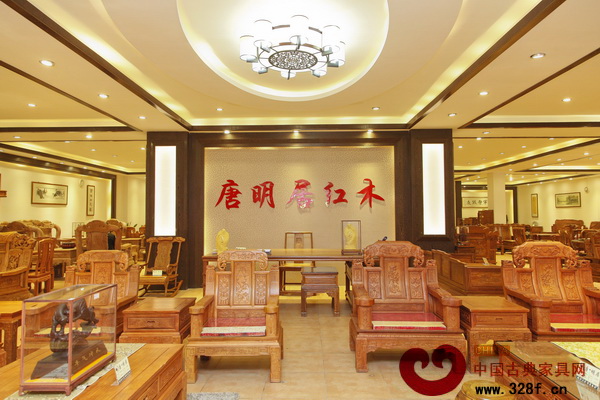 唐明居紅木，肩膀“挑”出來的老牌企業