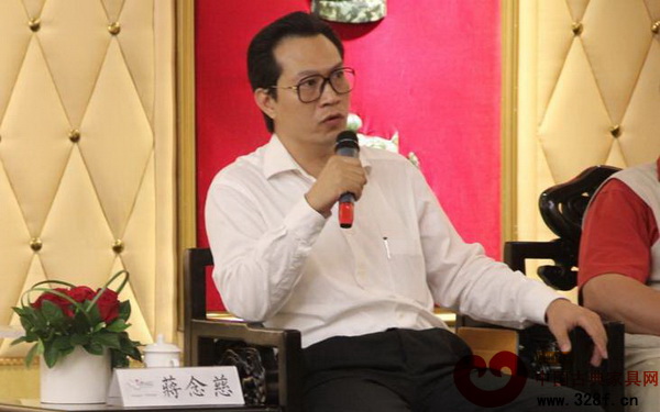 蔣念慈：不按材質(zhì)判高低，篤信眾木皆平等