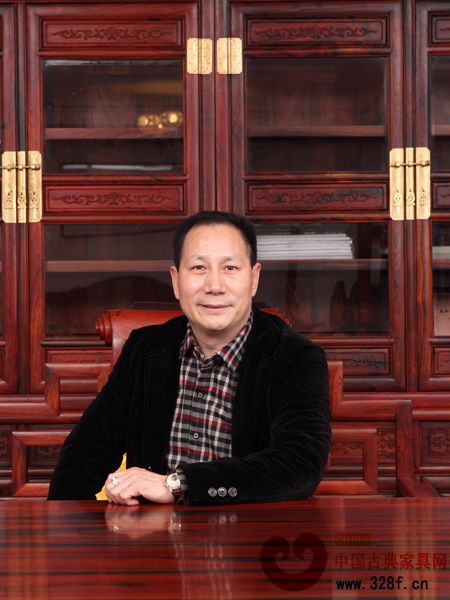 東陽市御乾堂宮廷紅木家具有限公司董事長馬海軍