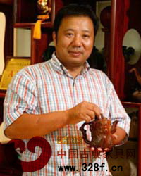 浙江年年紅實業(yè)有限公司董事長金樟溪