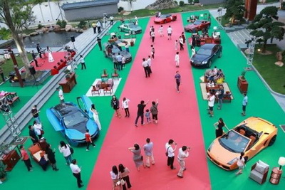首屆國壽紅木工廠直購節“跨界融合”火爆全場