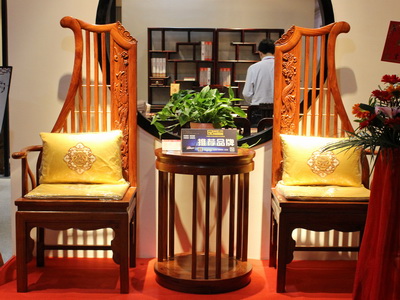 龍博士家具獲新古典紅木家具金獎(jiǎng) 展廳全新升級(jí)