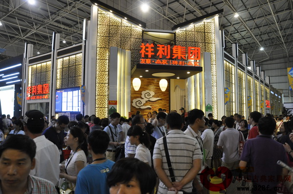 祥利集團(tuán)展館前人山人海 祥利集團(tuán)展館前人山人海