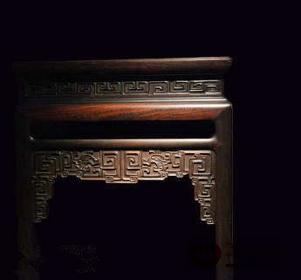 清代 十八世紀(jì)紫檀香幾 清代 十八世紀(jì)紫檀香幾