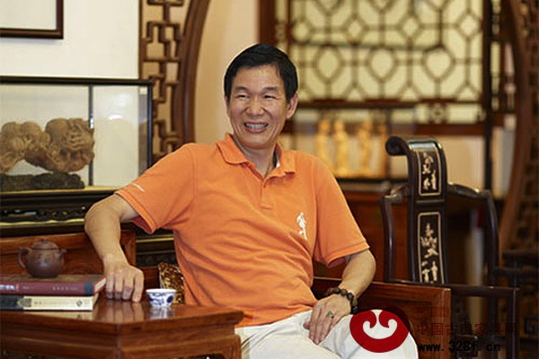 中國傳統工藝大師、區氏臻品董事長區勝春 中國傳統工藝大師、區氏臻品董事長區勝春