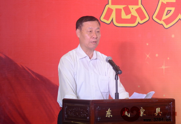 中國家具協會副理事長劉金良肯定了本次大賽 中國家具協會副理事長劉金良肯定了本次大賽