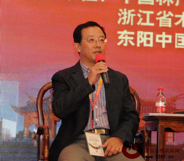 李凱夫(華南農(nóng)業(yè)大學(xué)教授、博士生導(dǎo)師) 李凱夫(華南農(nóng)業(yè)大學(xué)教授、博士生導(dǎo)師)