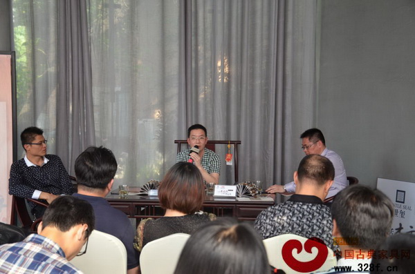 萬科世璽攜手御典紅木舉辦的“大話木文化·城市中國味”高端紅木品鑒會現場