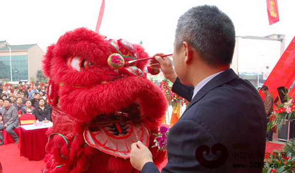瑞獅“點睛”，可為大家聚集人氣，帶來吉祥如意的好兆頭