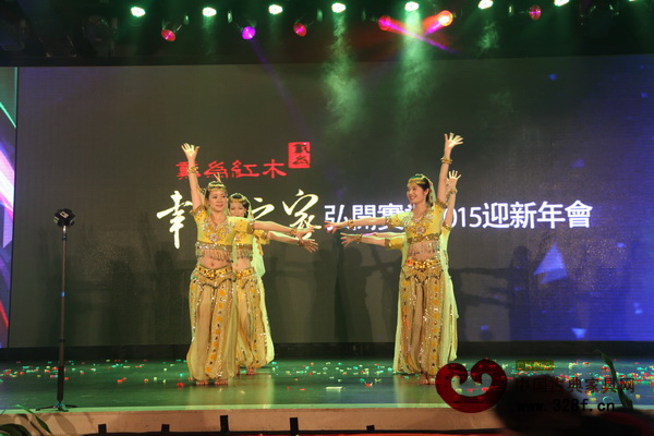 戴為紅木員工熱情演繹印度銳舞 戴為紅木員工熱情演繹印度銳舞