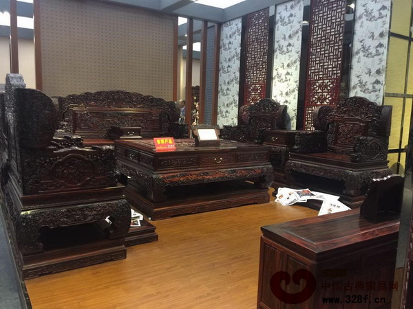 風雷益紅木在東莞名家具展上推出的《群仙賀歲》新品 風雷益紅木在東莞名家具展上推出的《群仙賀歲》新品