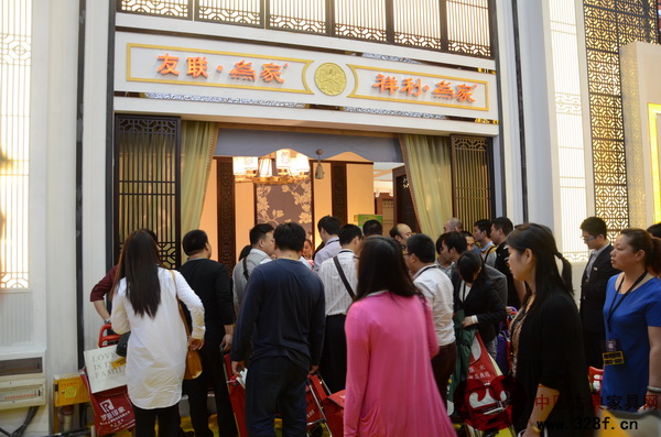 祥利集團深圳家具展關注微信送禮品活動吸引了眾人的參與