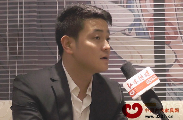 憶古軒總經理劉宇接受弘木傳媒采訪 憶古軒總經理劉宇接受弘木傳媒采訪