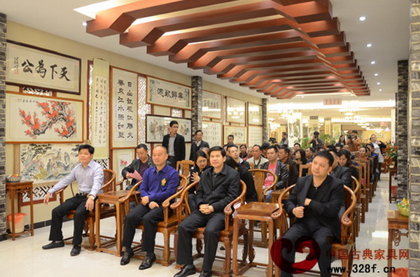 活動現場文化氣息濃厚,高朋滿座 活動現場文化氣息濃厚,高朋滿座