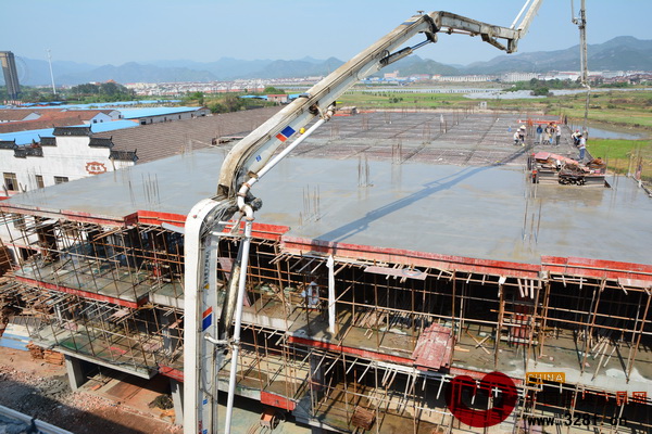 雅典紅木廠房擴(kuò)建施工現(xiàn)場