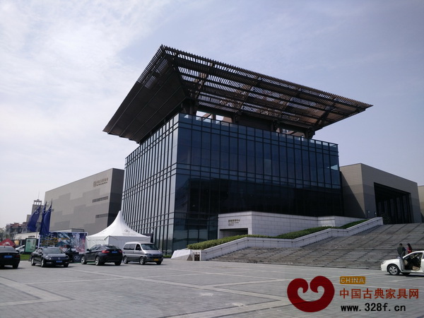 “世界向東”國際軟裝藝術設計周東陽站的三場論壇將在中國木雕博物館國際會議中心舉行 “世界向東”國際軟裝藝術設計周東陽站的三場論壇將在中國木雕博物館國際會議中心舉行
