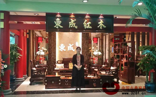 東成紅木成都專賣店負(fù)責(zé)人孫學(xué)宇 東成紅木成都專賣店負(fù)責(zé)人孫學(xué)宇