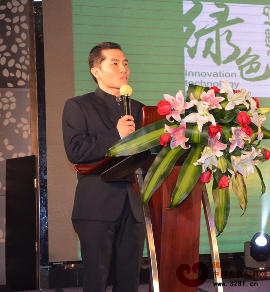 中山市家具商會秘書長鄧廣森作發布會致辭 中山市家具商會秘書長鄧廣森作發布會致辭
