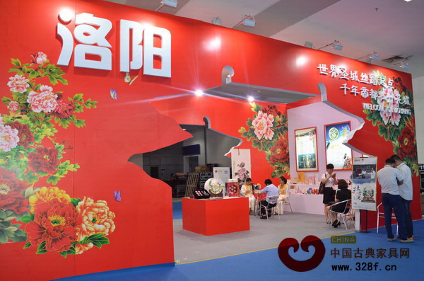 洛陽館以特色文化產(chǎn)品展現(xiàn)千年帝都、絲路起點的魅力 洛陽館以特色文化產(chǎn)品展現(xiàn)千年帝都、絲路起點的魅力