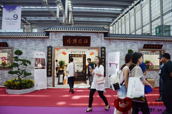 伍氏興隆在文博會9號館設立了精品展示區 伍氏興隆在文博會9號館設立了精品展示區