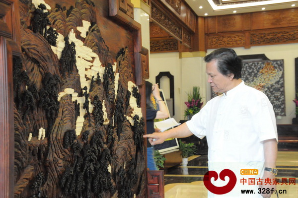 亞太地區(qū)手工藝大師、中國工藝美術(shù)大師陸光正蒞臨觀展