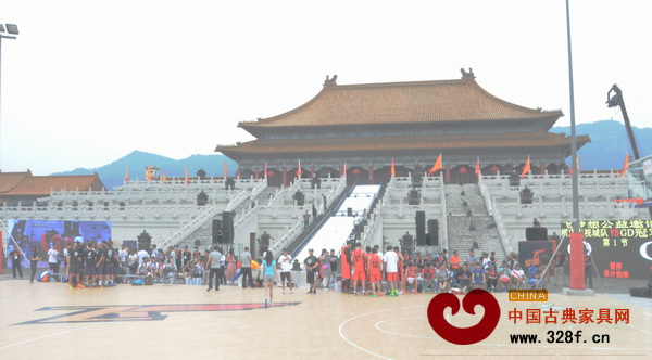 橫店明星公益籃球邀請賽在橫店影視城明清宮苑景區開賽 橫店明星公益籃球邀請賽在橫店影視城明清宮苑景區開賽
