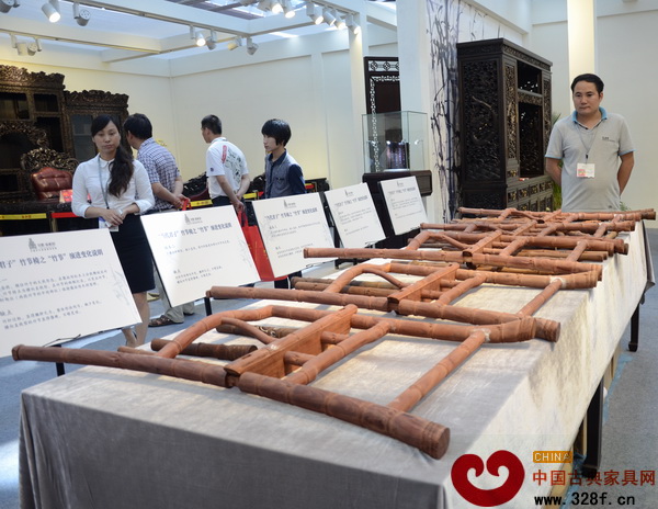 泰和園在文博會現場展示了竹節椅從設計到成型的五個版本 泰和園在文博會現場展示了竹節椅從設計到成型的五個版本