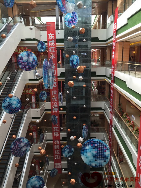 東成紅木旗艦店位于意凡家世界五樓 東成紅木旗艦店位于意凡家世界五樓