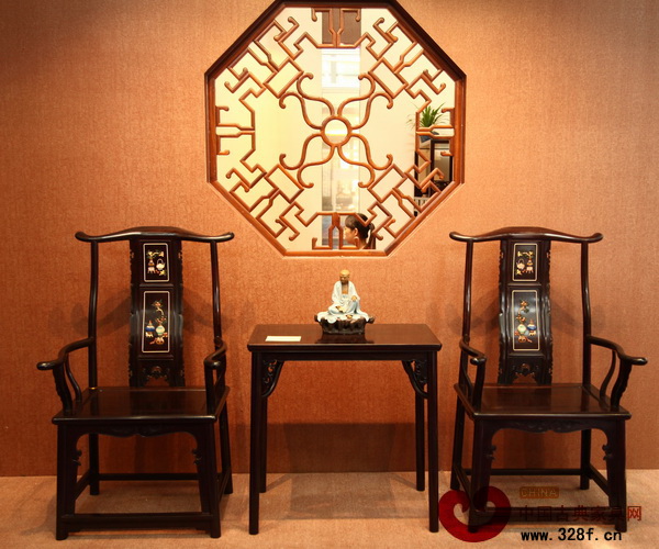 區氏臻品在深圳文博會上展出的明式家具，刮起一股極致明式風