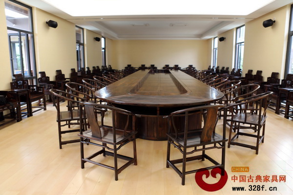 南枝紅紅木專屬定制成品——珠海某企業會議室
