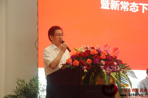 東陽中國木雕城總經理張友才致辭