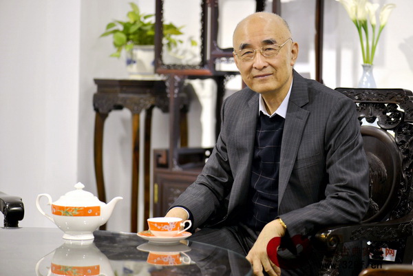 中國傳統(tǒng)工藝大師、泰和園董事長邵湘文,有深厚的藝術修為 中國傳統(tǒng)工藝大師、泰和園董事長邵湘文,有深厚的藝術修為