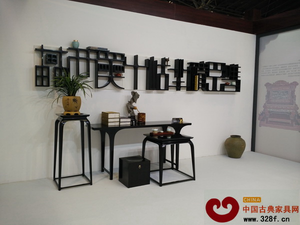 大清翰林選送的《九宮格》獲2015中國家具傳承設(shè)計(jì)最高獎(jiǎng)項(xiàng)“金點(diǎn)獎(jiǎng)” 大清翰林選送的《九宮格》獲2015中國家具傳承設(shè)計(jì)最高獎(jiǎng)項(xiàng)“金點(diǎn)獎(jiǎng)”