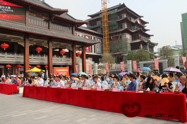 以原創(chuàng)唱響金秋,以音樂開啟非凡,紅博城現(xiàn)場十分熱鬧 以原創(chuàng)唱響金秋,以音樂開啟非凡,紅博城現(xiàn)場十分熱鬧