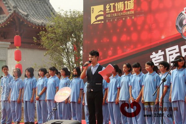 活動現(xiàn)場,中山電臺快樂88.8主持人子君傾情主持 活動現(xiàn)場,中山電臺快樂88.8主持人子君傾情主持