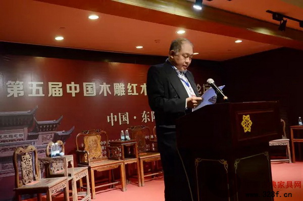 中國(guó)林業(yè)產(chǎn)業(yè)聯(lián)合會(huì)副秘書(shū)長(zhǎng)石峰致辭 中國(guó)林業(yè)產(chǎn)業(yè)聯(lián)合會(huì)副秘書(shū)長(zhǎng)石峰致辭