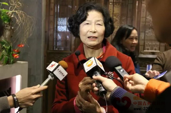 嵇錫貴大師現場接受各大媒體采訪