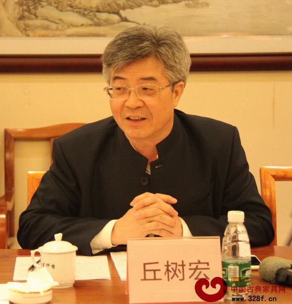 中山市政協主席丘樹宏主持召開2016中山市紅木家具產業文化發展協商懇談會