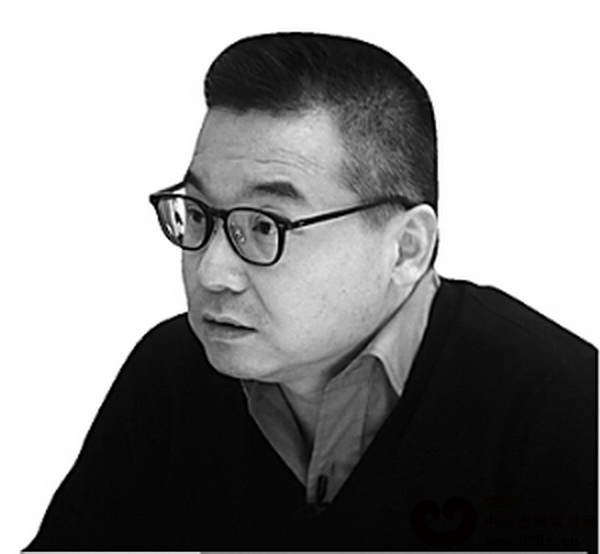 周紀(jì)文——上海中心大廈“半畝園”明式庭院設(shè)計總監(jiān),收藏愛好者,收藏有300余件明式櫸木家具 周紀(jì)文——上海中心大廈“半畝園”明式庭院設(shè)計總監(jiān),收藏愛好者,收藏有300余件明式櫸木家具