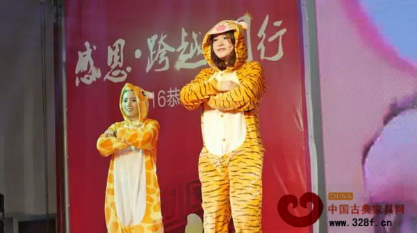 晚宴上精彩的節目表演 晚宴上精彩的節目表演