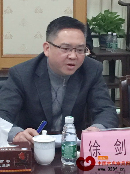 中山市委宣傳部副部長、網信辦主任徐劍對新媒體進行解讀 中山市委宣傳部副部長、網信辦主任徐劍對新媒體進行解讀